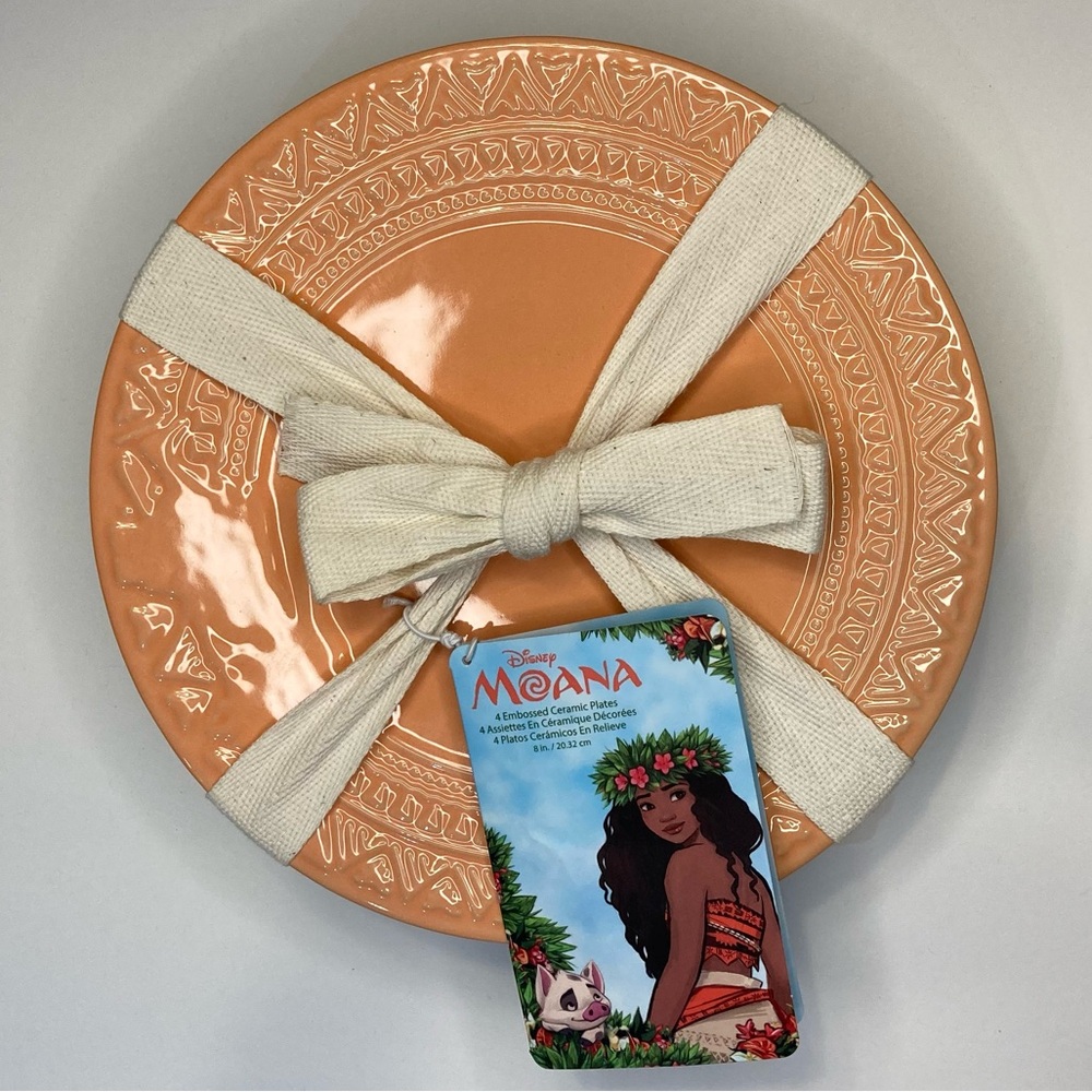 Disney Parks Moana Stoneware 4 Plate Set